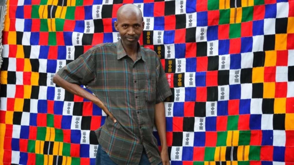 Madjou Drame, tejedor de la ciudad de Mopti.