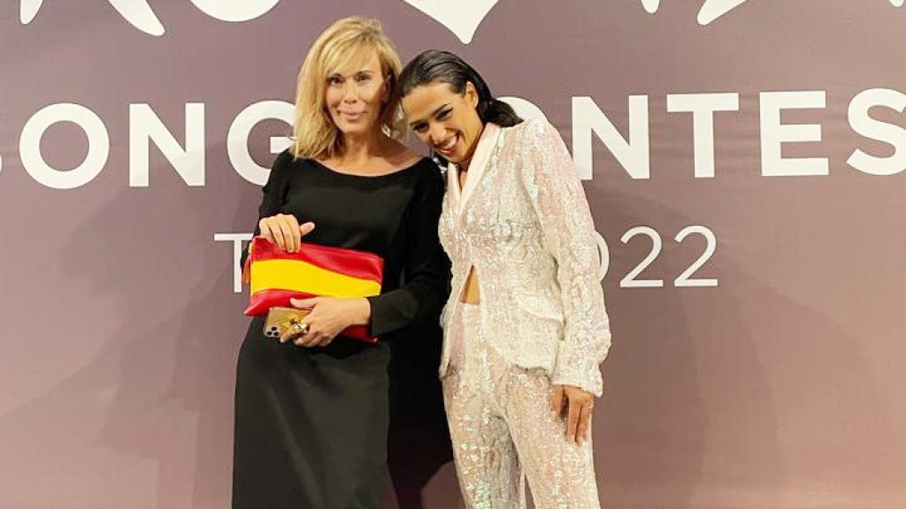 María Eizaguirre y Chanel en Eurovisión.