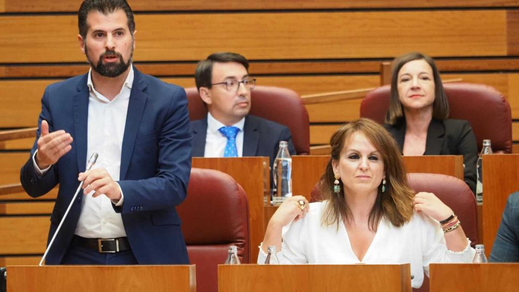 El líder socialista, Luis Tudanca, durante su intervención en el pleno de las Cortes, este martes.