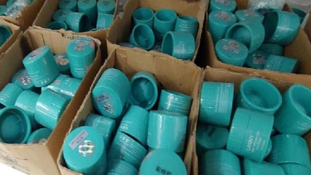 Imágenes de los cosméticos incautados por la Guardia Civil.