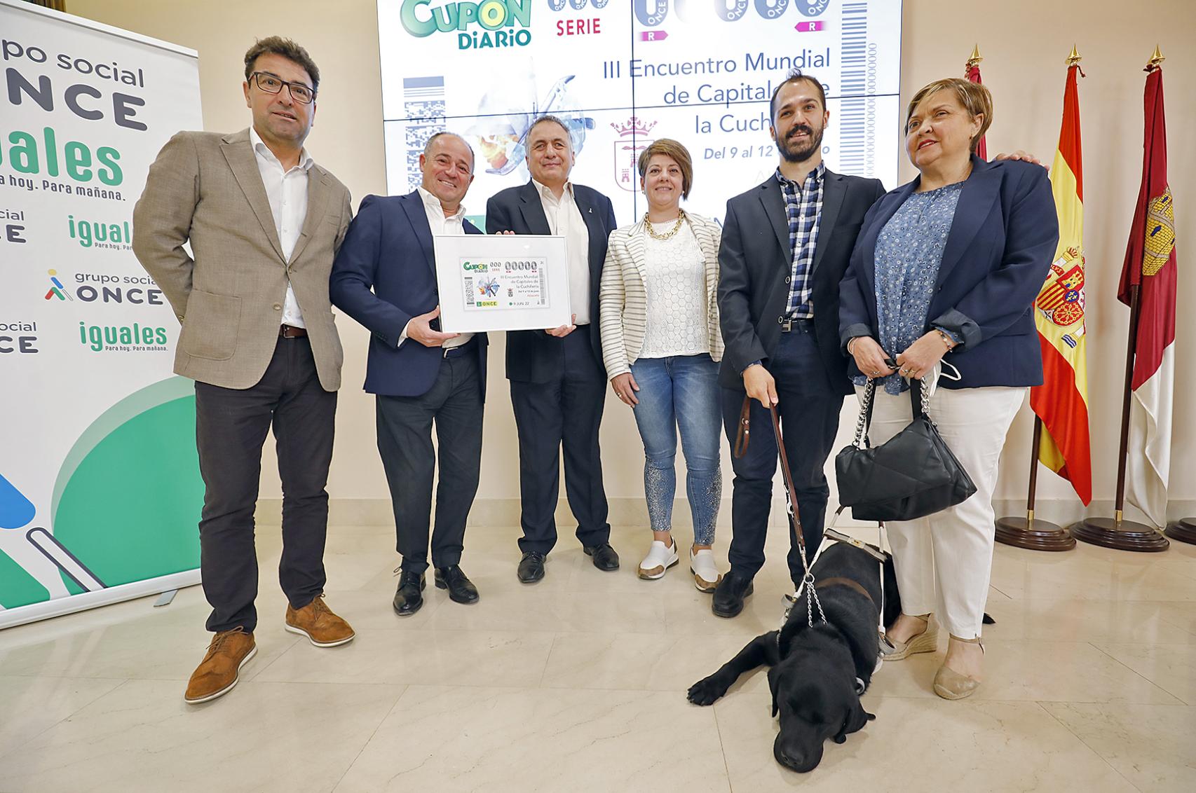 Presentación del cupón de la ONCE. Foto: Ayuntamiento de Albacete.
