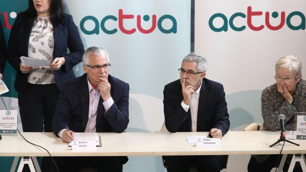 Garzón y Llamazares en uno de los actos inaugurales de la plataforma Actúa.