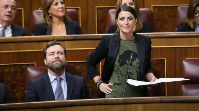 La diputada de Vox Macarena Olona, este miércoles durante la sesión de control al Gobierno.
