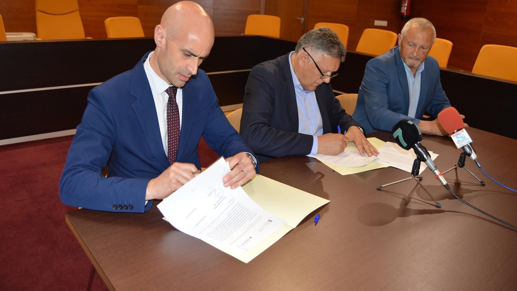 Firma de convenio entre el Sergas y el Ayuntamiento de Sanxenxo.