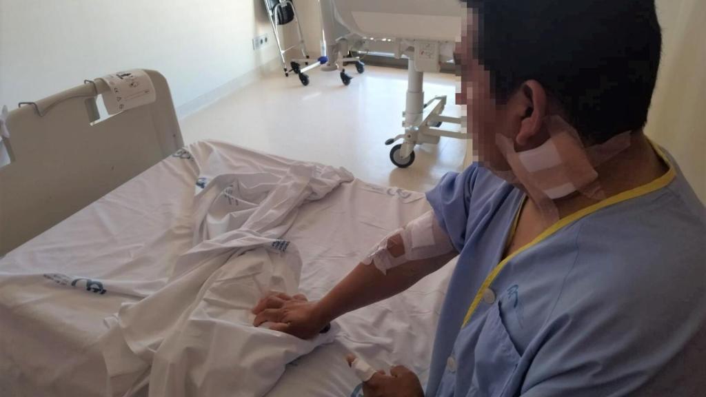 Galo, en su habitación del Hospital Los Arcos de San Javier, donde ha permanecido doce días ingresado.