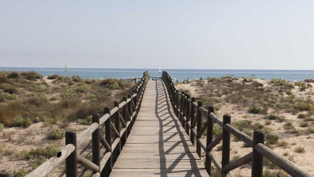 Vistas a la Playa de l'Ahuir (Gandía).
