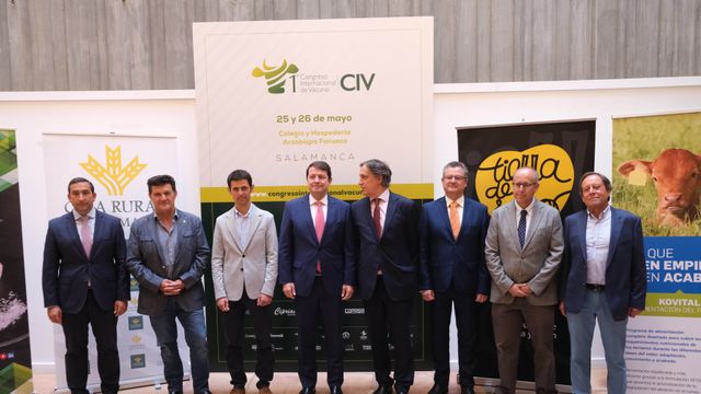 El presidente de la Junta, Alfonso Fernández Mañueco, clausura el I Congreso de Vacuno en Salamanca