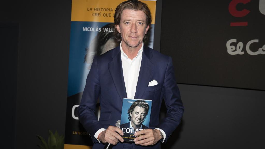 Colate en la presentación de su libro.