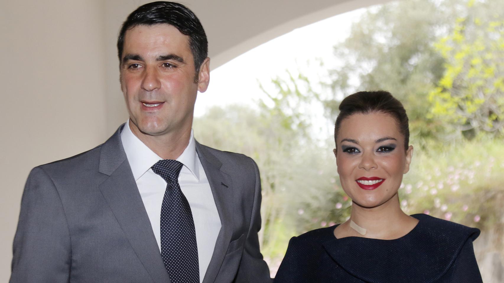 María José Campanario y su marido, Jesulín de Ubrique, en el bautizo de Víctor Janeiro Trapote en abril de 2016.