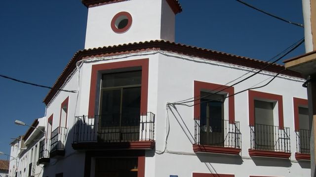Ayuntamiento de Guadalmez (Ciudad Real). Foto: ciudad-real.es.