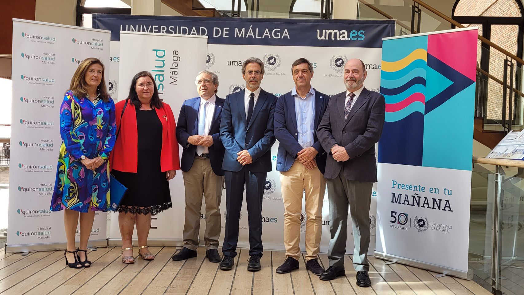 Foto de familia de la presentación de la Cátedra de Biomedicina UMA-Quirónsalud.