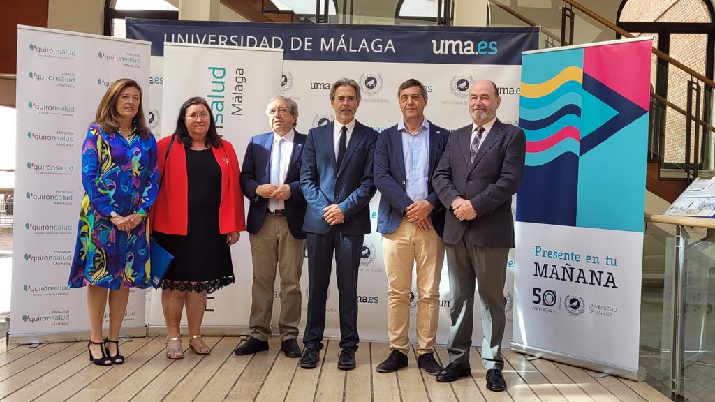 Foto de familia de la presentación de la Cátedra de Biomedicina UMA-Quirónsalud.