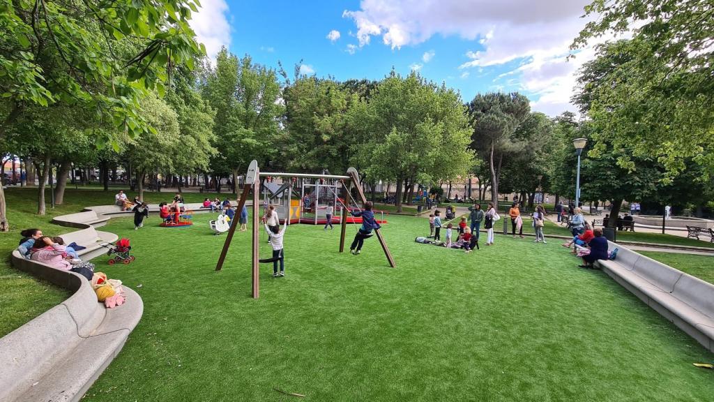 Zona de juegos infantiles del Parque Picasso