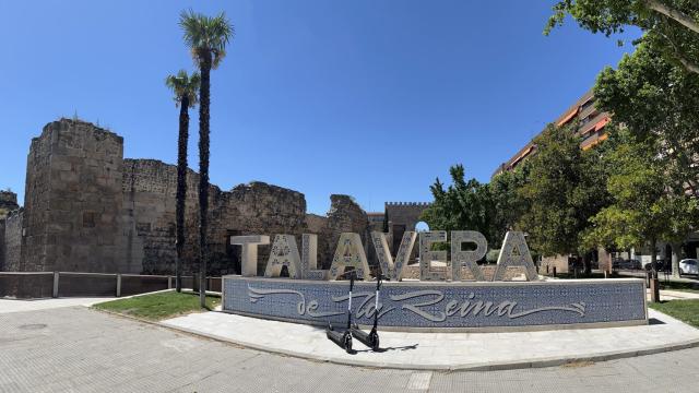 Uno de los patinetes que la empresa Bird ha desplegado en Talavera de la Reina.