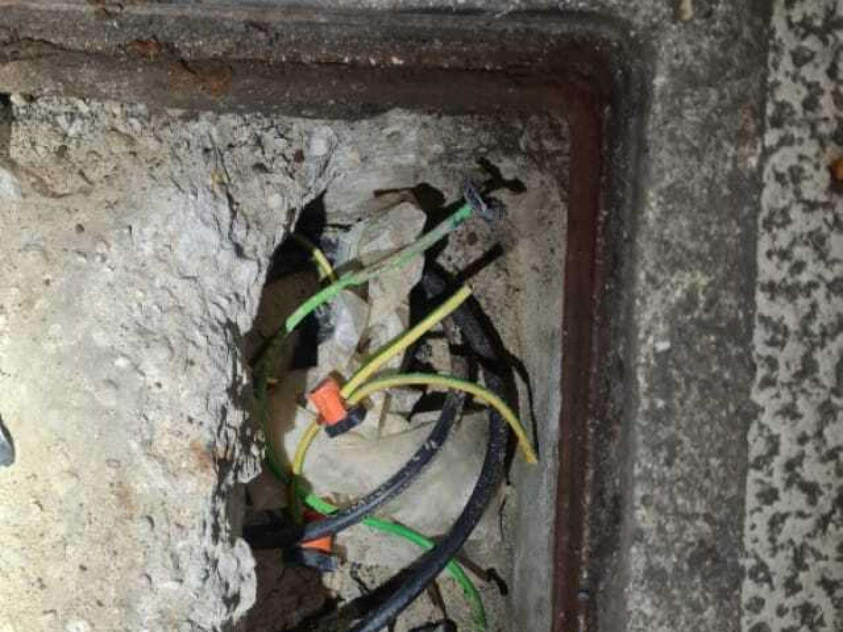 Imagen del estado de los cables facilitada por la Policía Nacional.