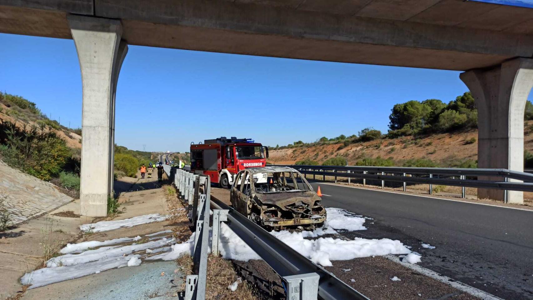 Incendio de un vehículo en Toro.