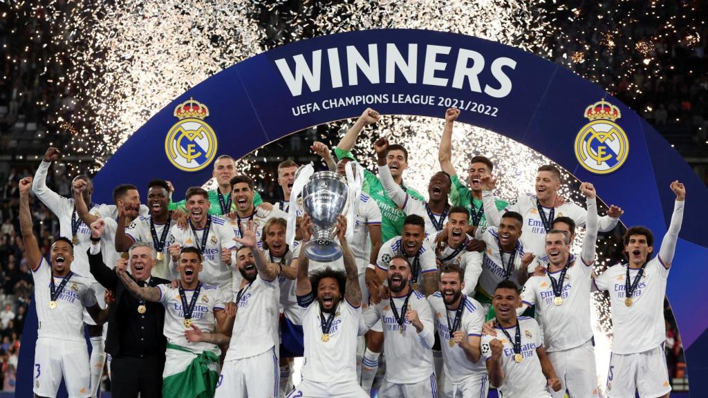 Marcelo levanta la decimocuarta Copa de Europa del Real Madrid
