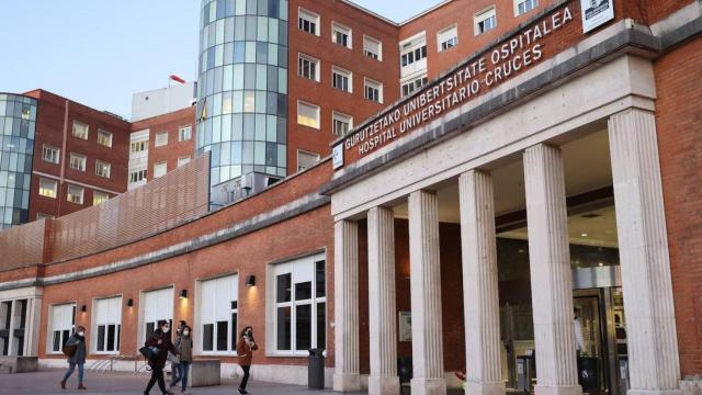 El hombre podría ser trasladado al hospital de Cruces por las quemaduras.