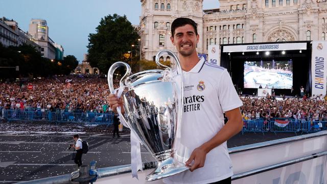 Thibaut Courtois celebra La Decimocuarta en Cibeles