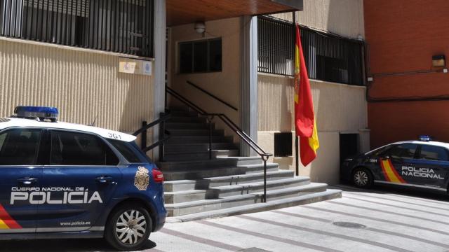 La fachada de la comisaría de la Policía Nacional en Puertollano (Ciudad Real).