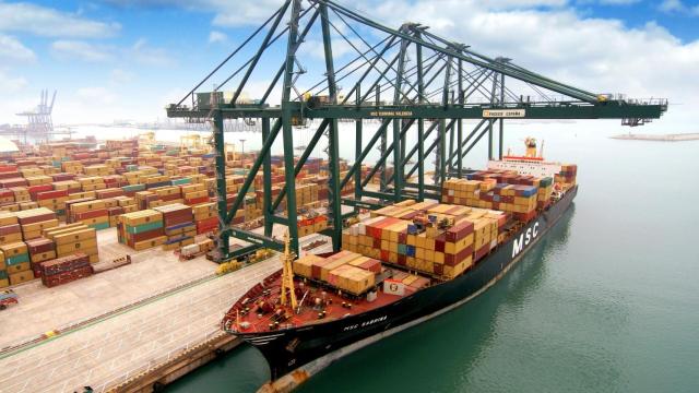 Buque portacontenedores de la naviera MSC. EE