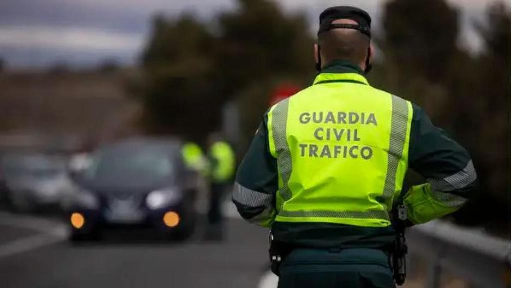 Un guardia civil de tráfico.