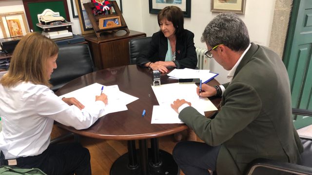 Baiona firma su primer convenio con la Asociación Española contra el Cáncer