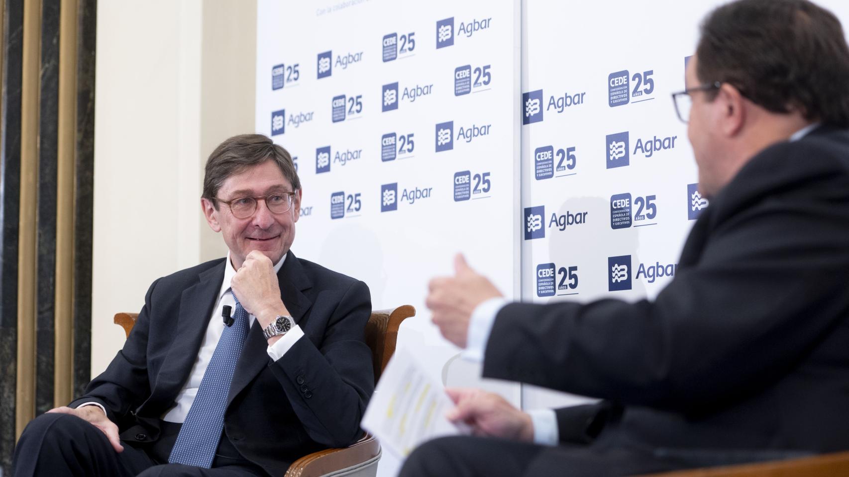 José Ignacio Goirigolzarri, presidente de CaixaBank, durante el desayuno de CEDE.