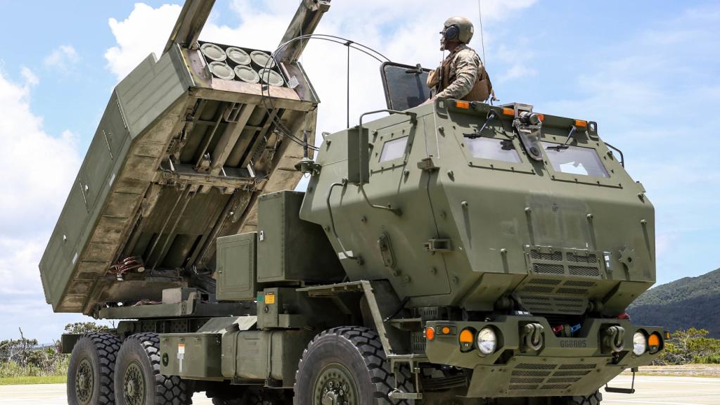 El lanzamisiles múltiple M142 HIMARS