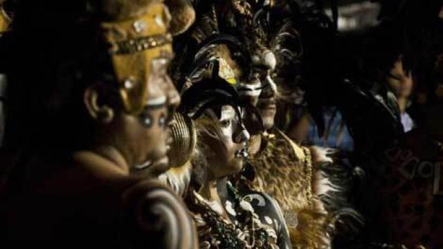 Un baile de máscaras.