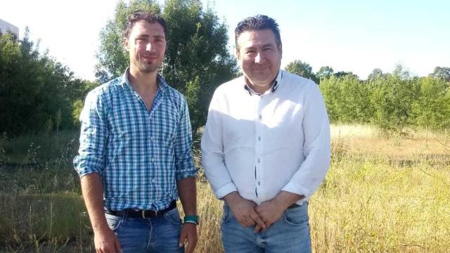 Luis García (UPL-Salamanca) y Luis Mariano Santos (Secr. Gral. UPL) tras la reunión