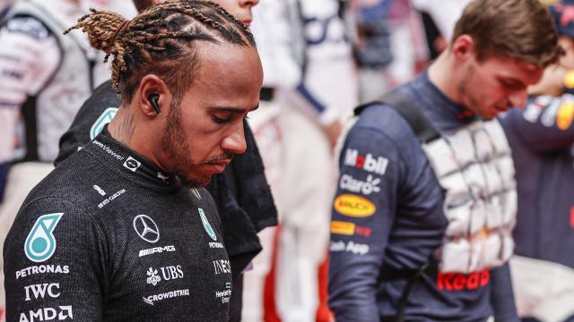 Lewis Hamilton junto a Max Verstappen en la presentación del Gran Premio de Monaco