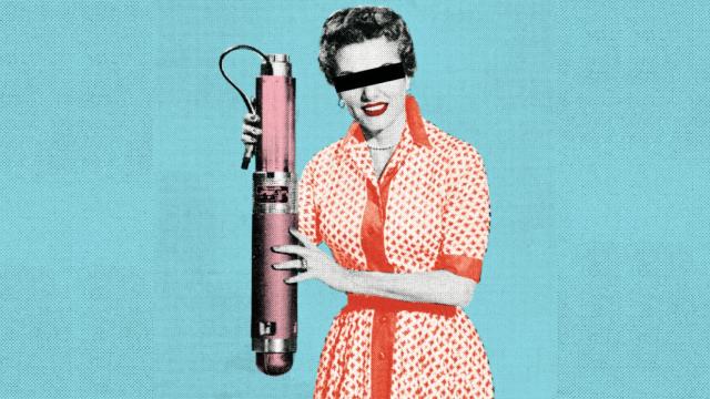 En una manifestación contra las armas en Estados Unidos, una joven sostiene un cartel que dice La libertad es libre de armas.