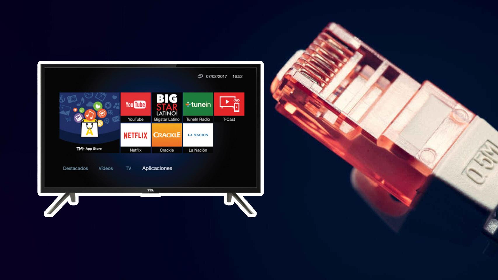 Fotomontaje con un televisor Smart TV y un cable Ethernet.