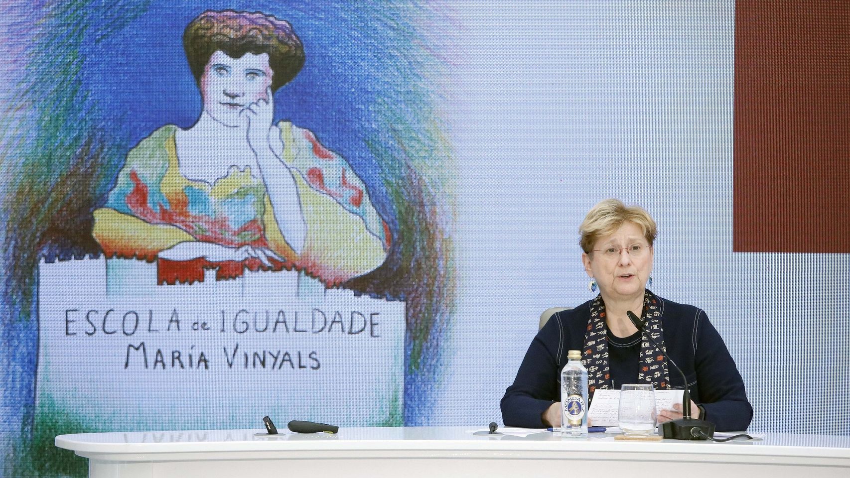 Rosa Cobo durante su intervención en el II Encuentro Nacional de Políticas Públicas de la Escuela María Vinyals de la Diputación de Pontevedra