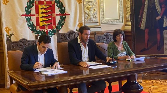 Puente junto a Pedro Herrero y María Sánchez