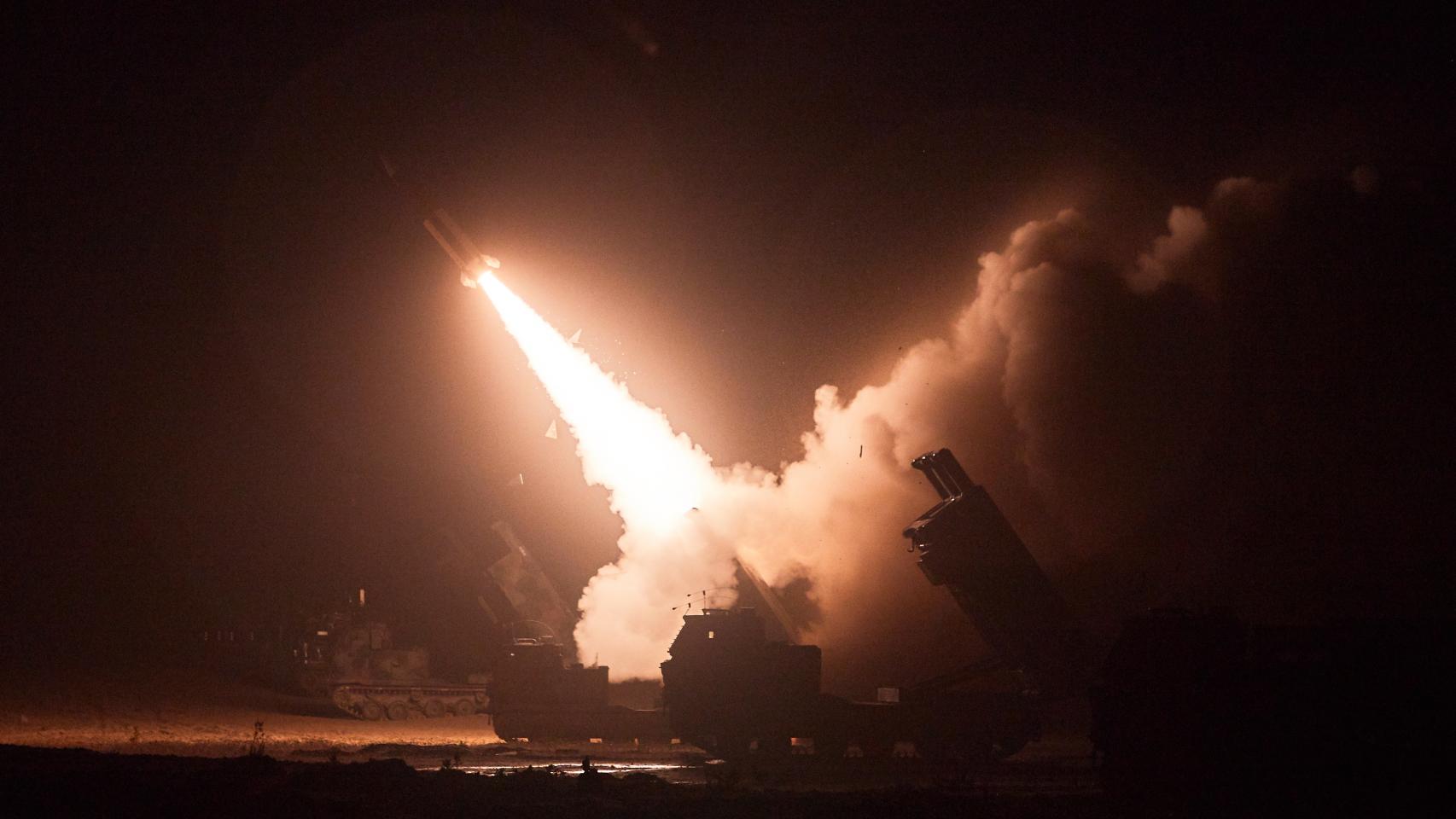 Simulacro de lanzamiento de misiles en un lugar no especificado de Corea del Sur.