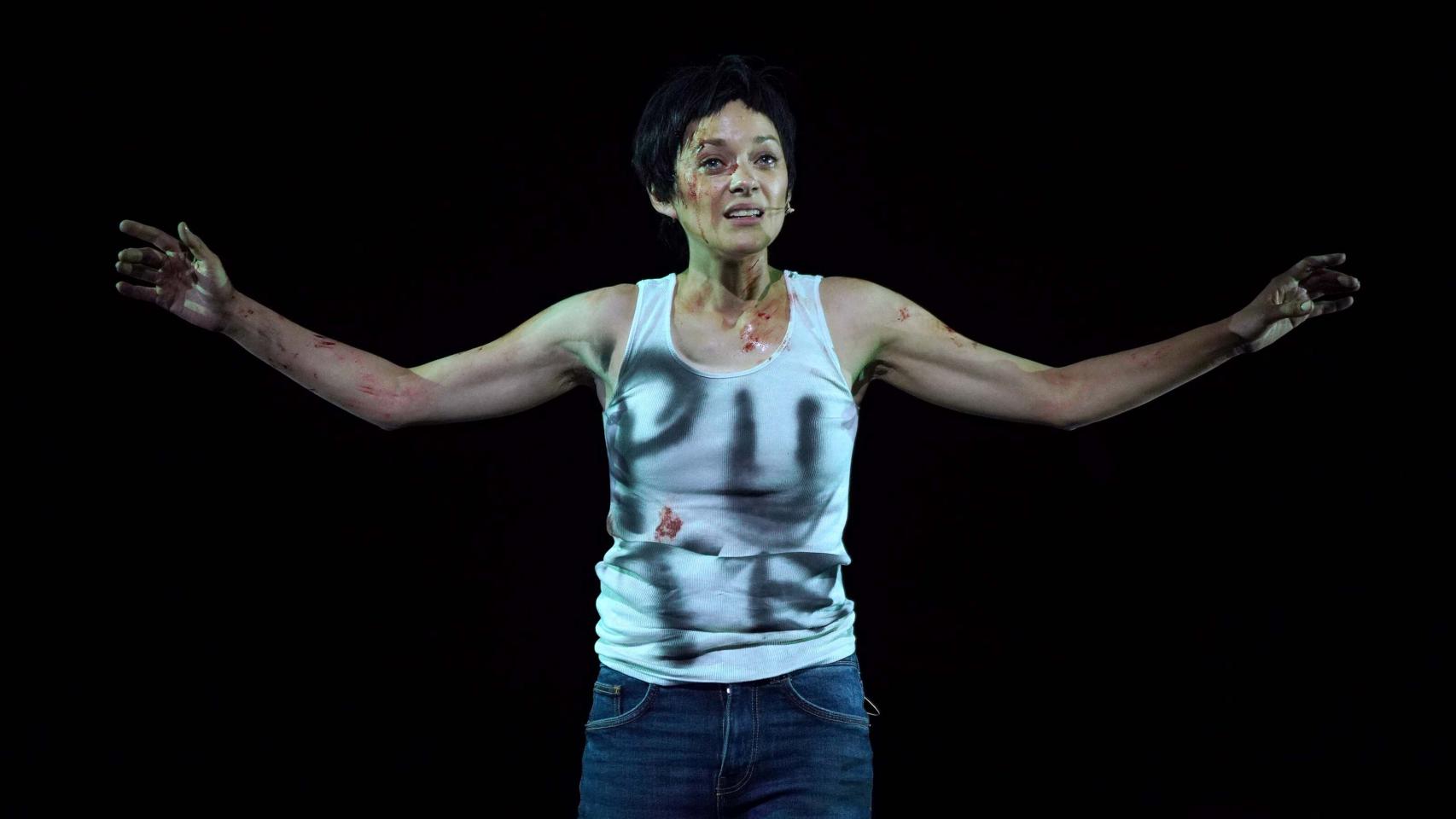 Marion Cotillard hace de Juana de Arco en el coliseo madrileño. / Javier del Real