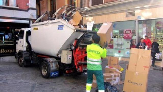 Piden al Ayuntamiento de Toledo una alternativa al bolseo y favorecer el reciclaje