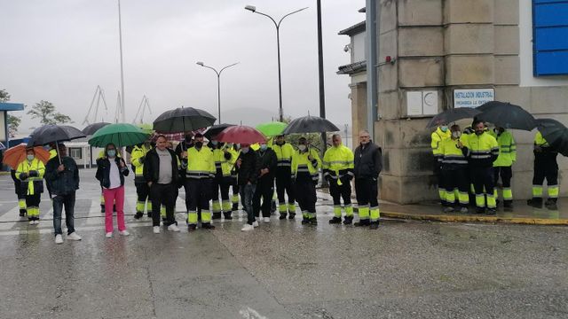 Concentración de trabajadores de Eulen en Navantia Ferrol.
