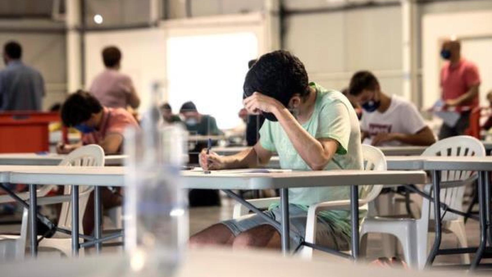 Pruebas de evaluación de Bachillerato para el acceso a la universidad (EBAU) o Selectividad.