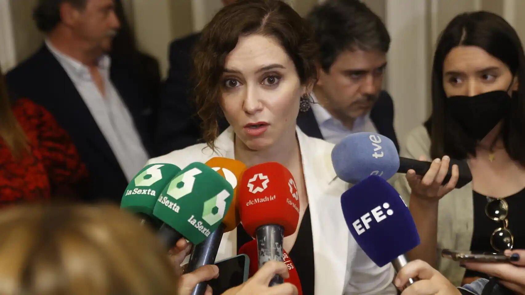 Isabel Díaz Ayuso ante los medios