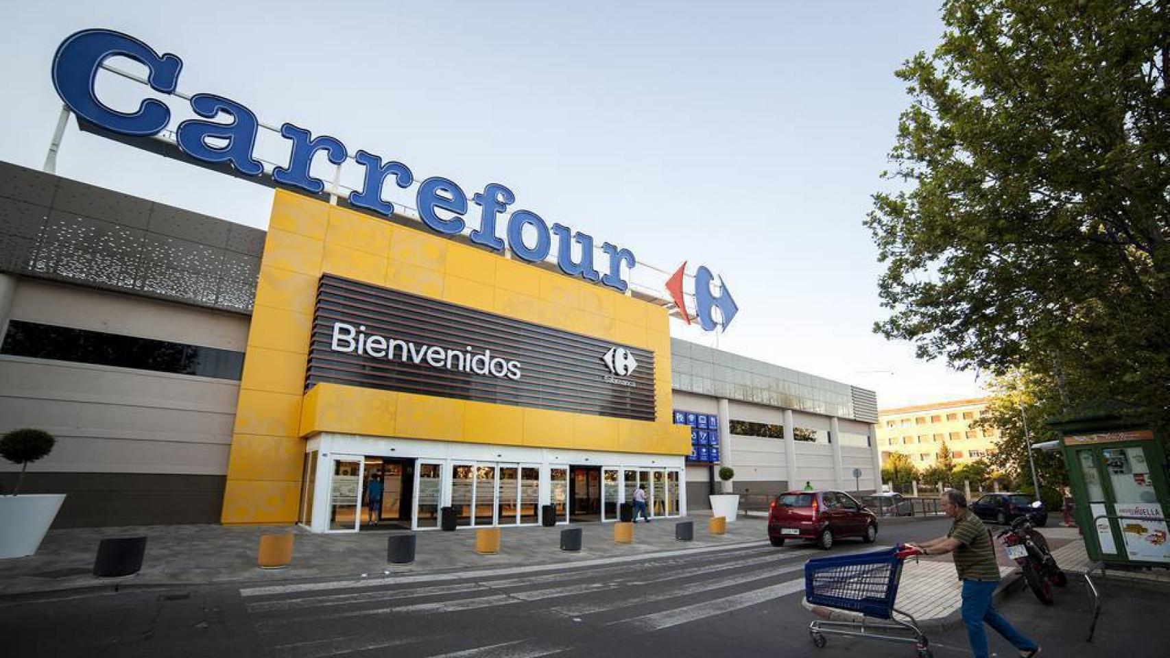 Fachada de Carrefour.