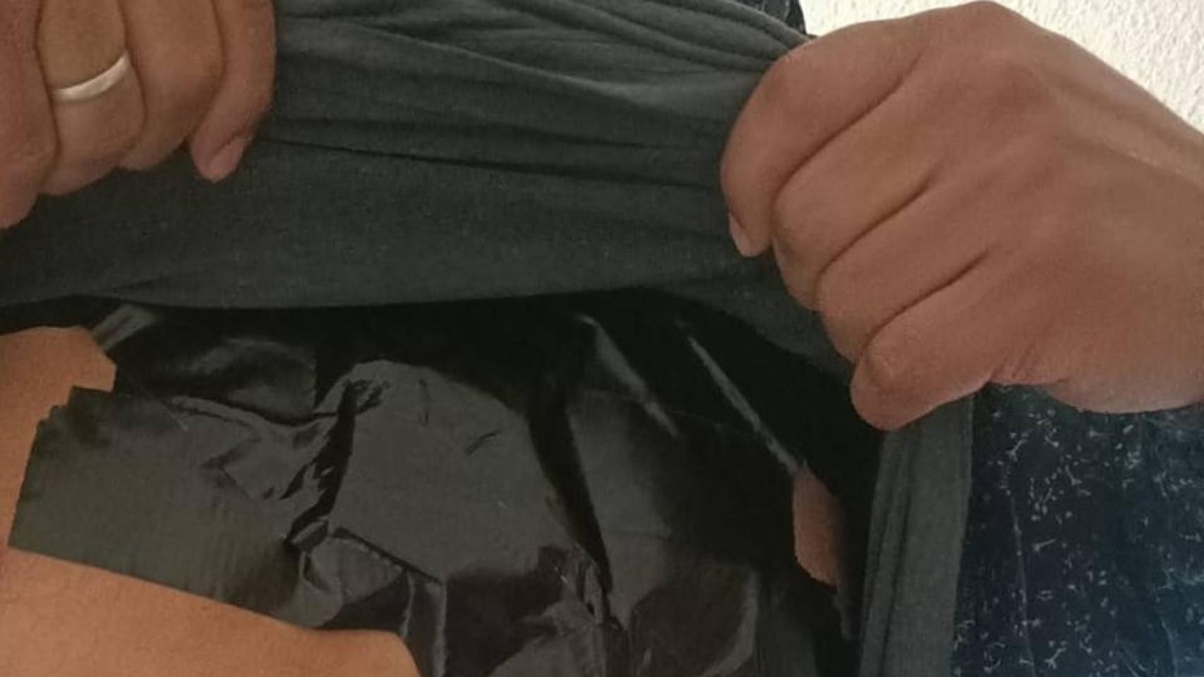 El hombre 'pillado' durante el examen.