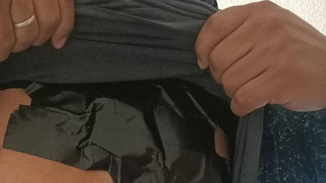 El hombre 'pillado' durante el examen.