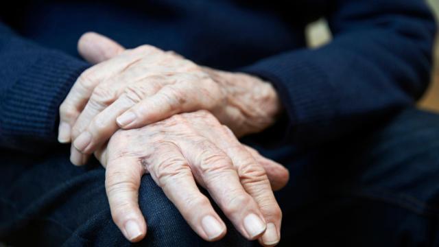 Aunque son los más conocidos, en el párkinson los síntomas motores no son los primeros.