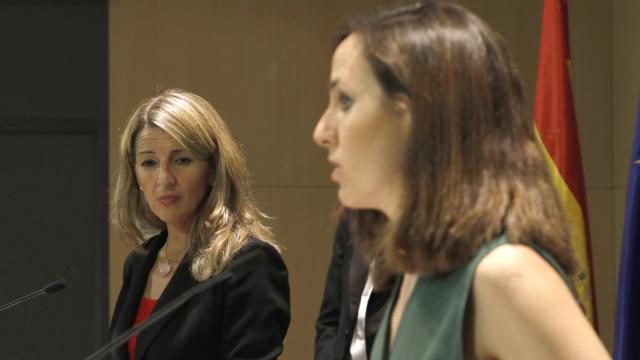La vicepresidenta Yolanda Díaz y la ministra de Derechos Sociales, Ione Belarra, en una imagen de archivo.