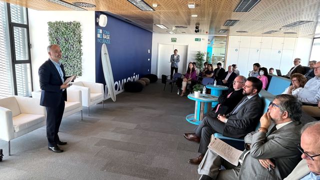 David Regades expuso los resultados de la High Tech Auto en la primera cumbre de incubadoras de alta tecnología de la red Incyde.