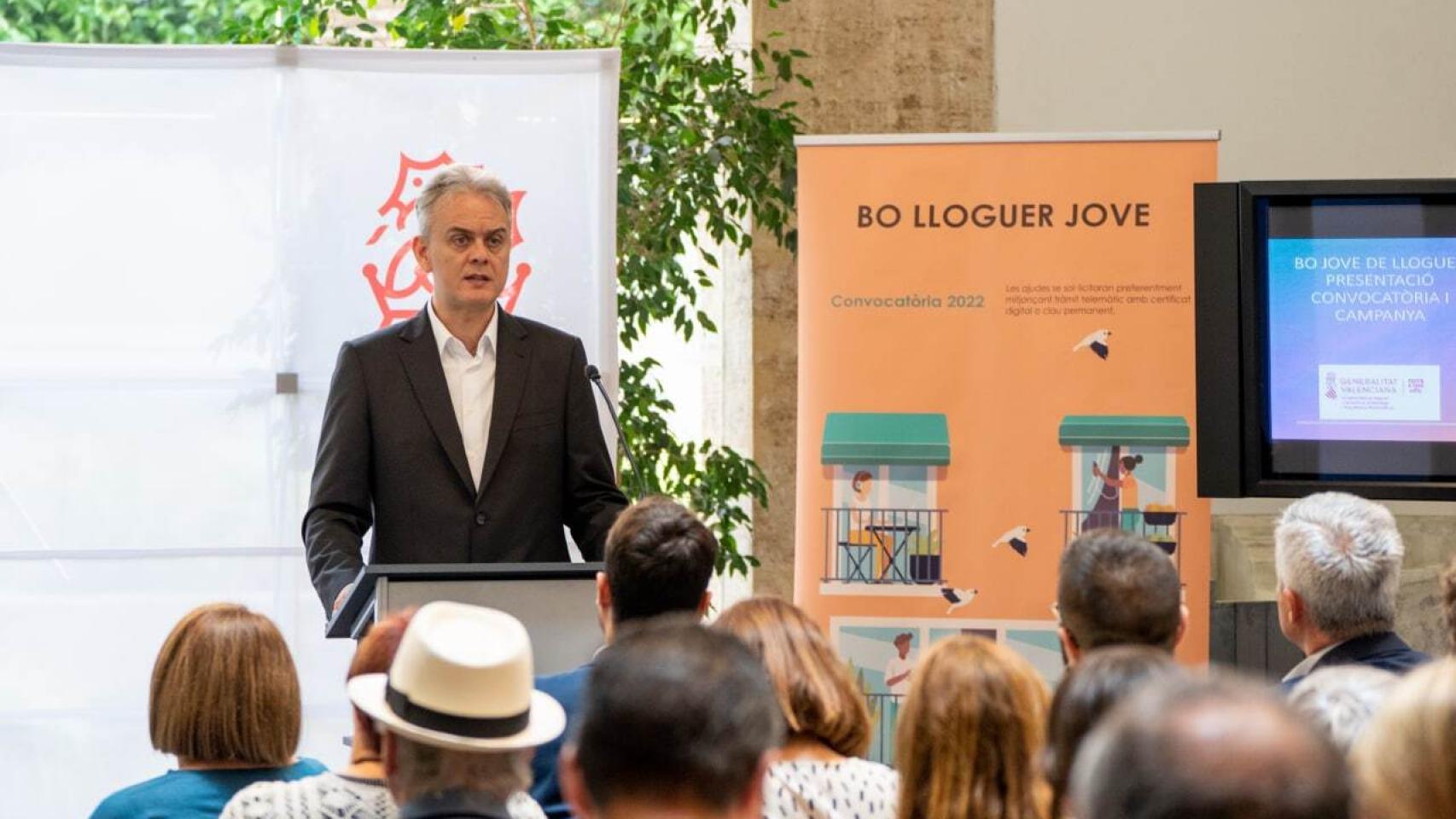 Héctor Illueca (unidas Podemos), vicepresidente segundo valenciano, en la presentación del Bono Alquiler Joven.