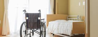 Una habitación vacía en una residencia de ancianos.
